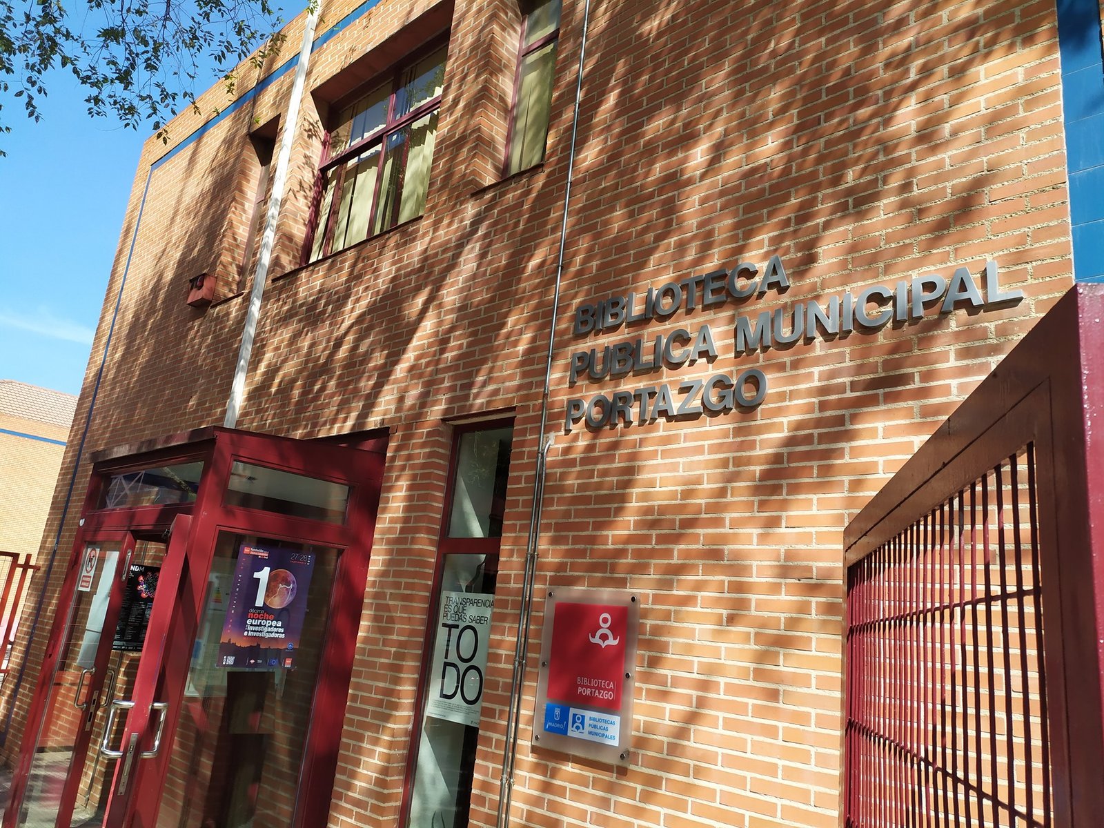 Biblioteca Pública Municipal “Portazgo” en Portazgo, Vallecas