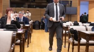 La convocatoria de Rufián y Delgado sacude a la izquierda en Puente de Vallecas, Vallecas